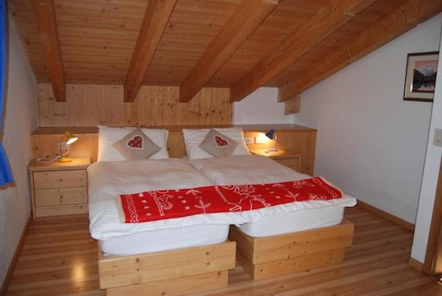 Appartamenti Chalet Orchidea 卡纳泽伊 外观 照片
