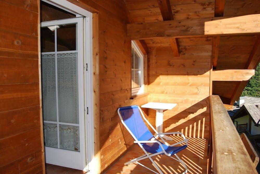 Appartamenti Chalet Orchidea 卡纳泽伊 外观 照片