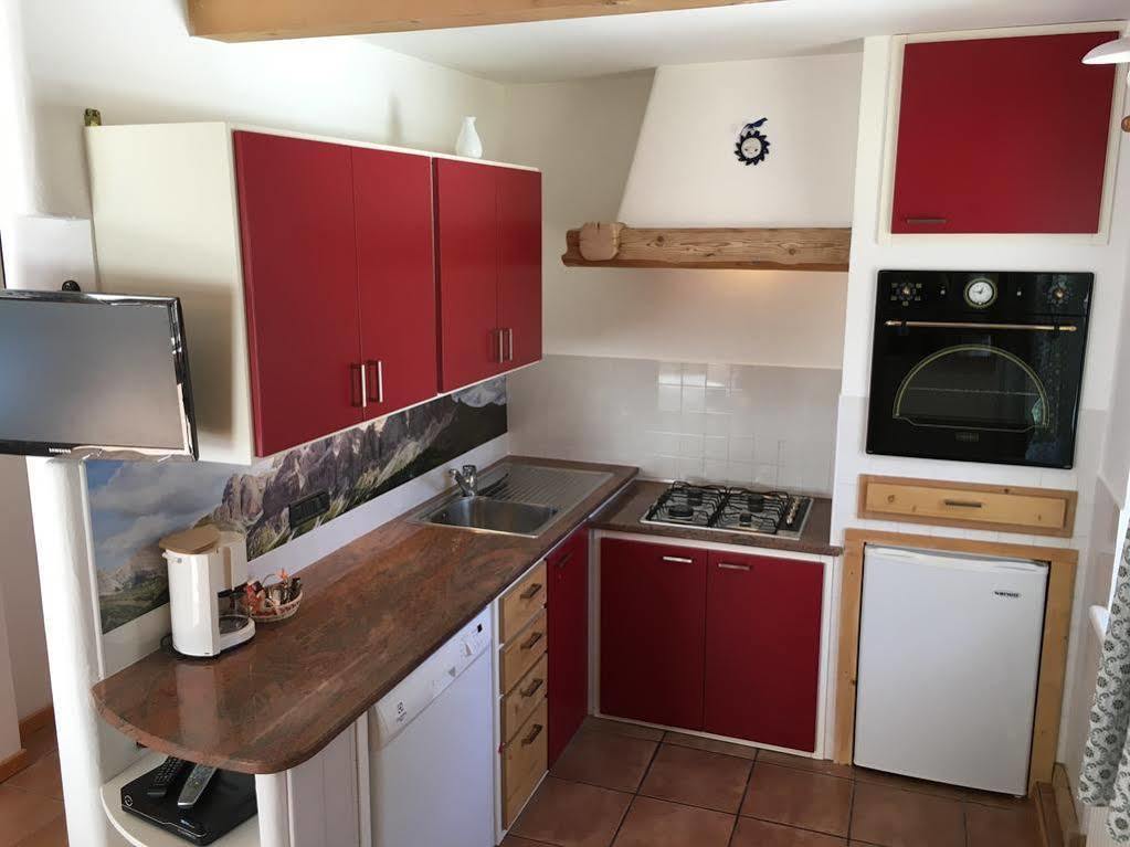 Appartamenti Chalet Orchidea 卡纳泽伊 外观 照片